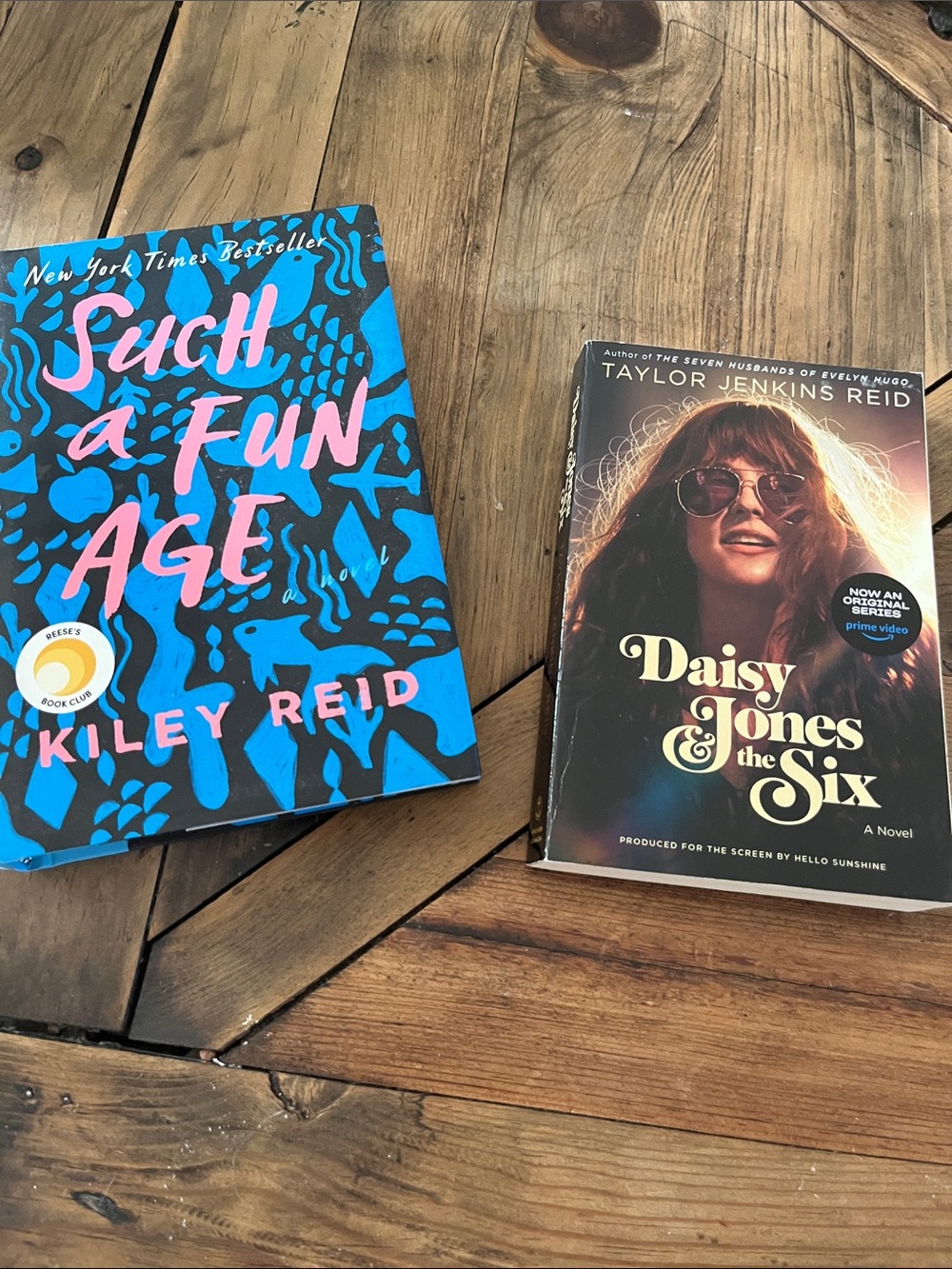 Book Bundle - Picture 4 of 6